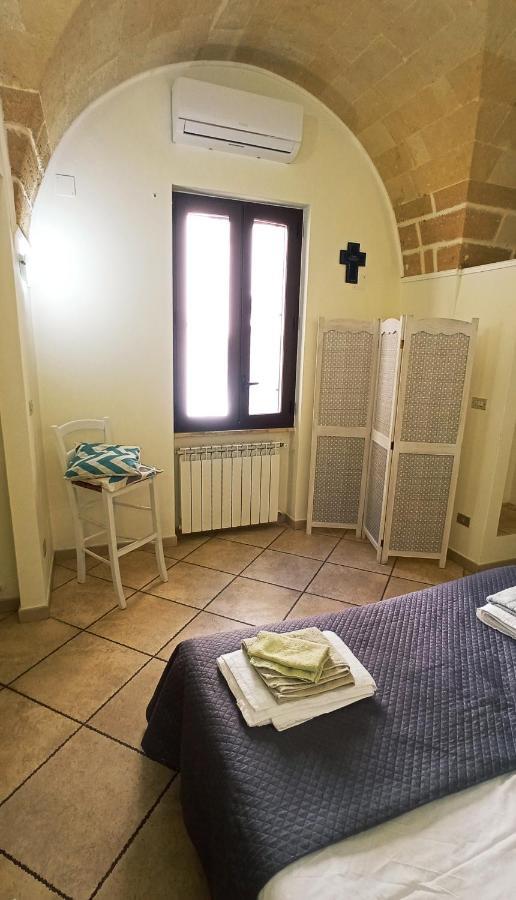 Palazzo Saraceno Apartment-Taras ตารันโต ภายนอก รูปภาพ